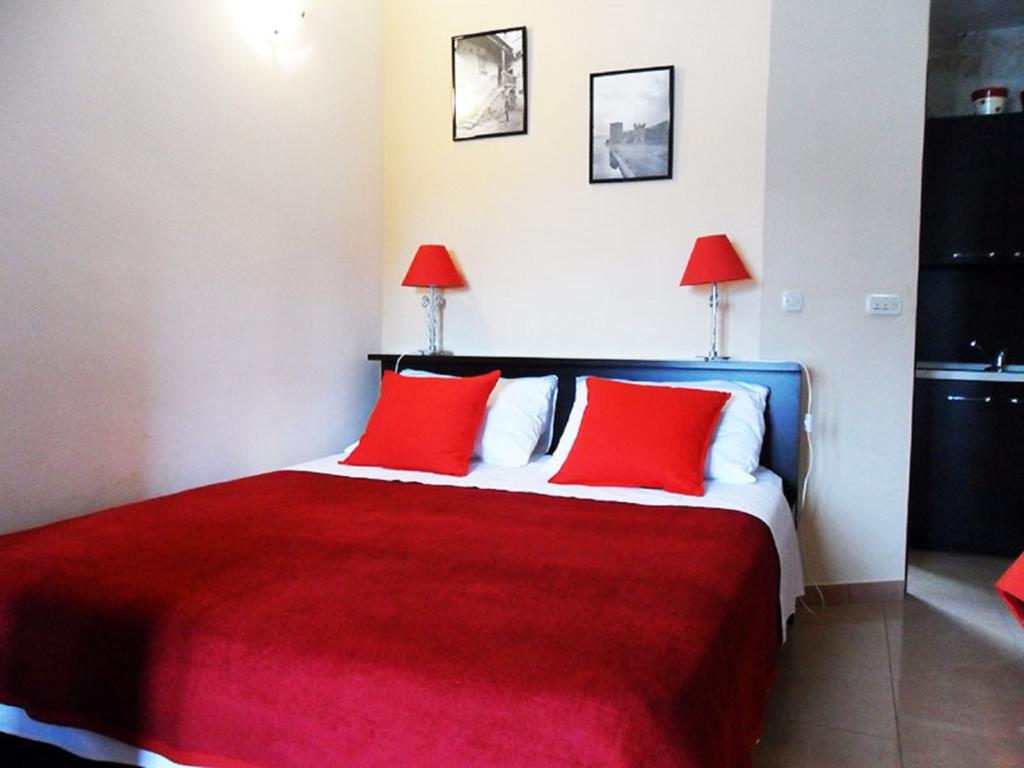 Apartments Riva Trogir Zimmer foto