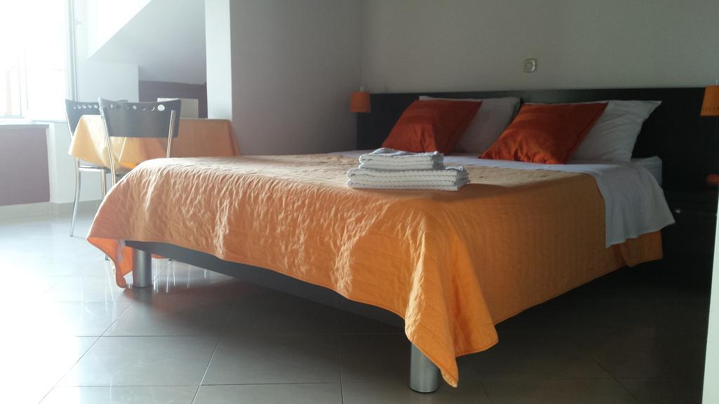 Apartments Riva Trogir Zimmer foto